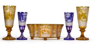 Где выгодно продать изделия из хрусталя