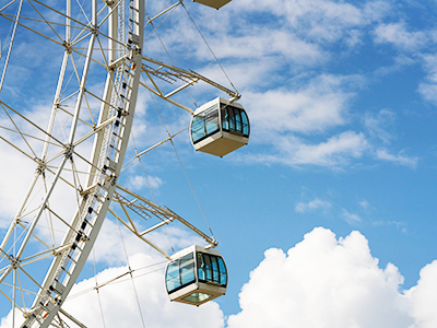 Незабываемый праздник на высоте: как устроить на колесе обозрения