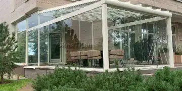 Безрамное остекление: почему стоит доверять профессионалам