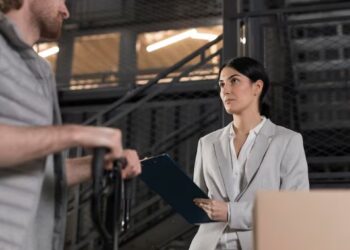 Оптовые поставки изоляции, труб и комплектующих по РФ и СНГ: преимущества